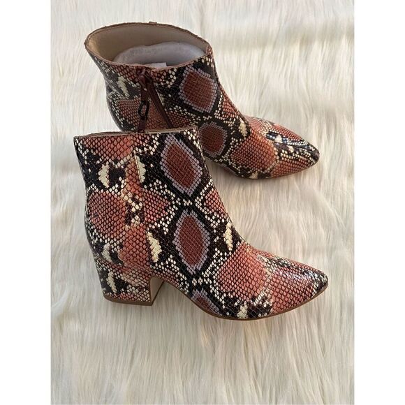 Matisse Goldie Snakeskin Print Booties (Size 6) - Picture 4 of 12